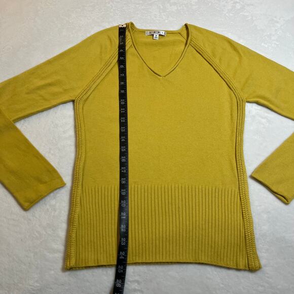 CAbi V-Neck Pullover Knit Sweater Size Medium Preppy Colorful Casual Classic - Picture 8 of 8